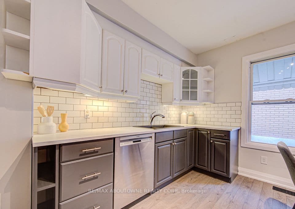 227 East 23rd Street, Hamilton, ON L8V 2X2 – photo 3