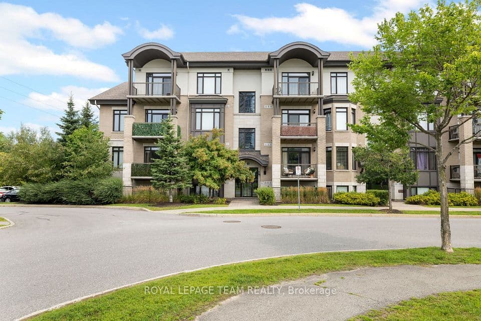 655 Beauparc Private 104, Cyrville - Carson Grove - Pineview, ON K1J 0A2 – photo 2