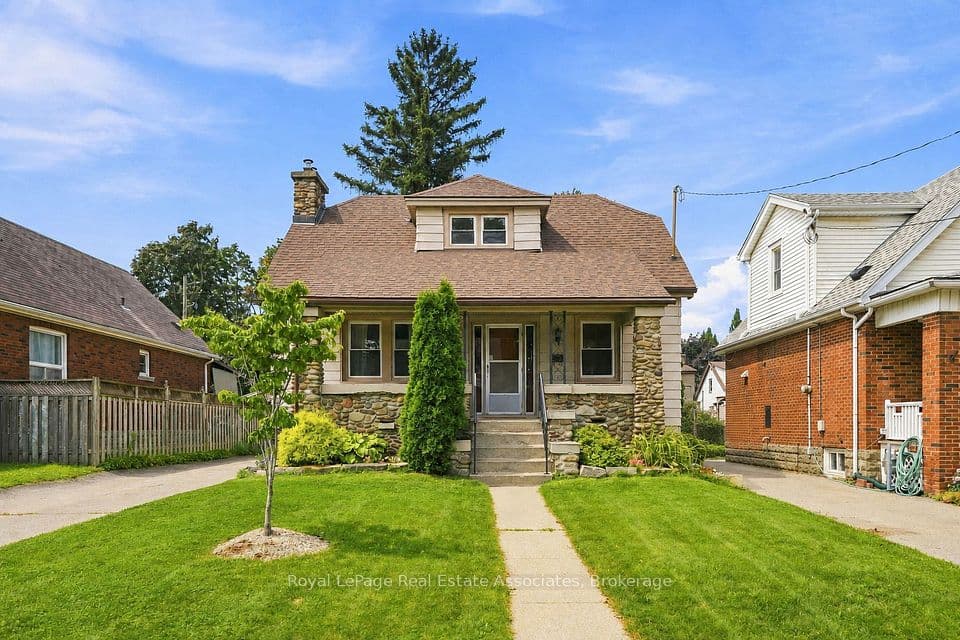 96 Huxley Avenue S, Hamilton, ON L8K 2P8 – main photo