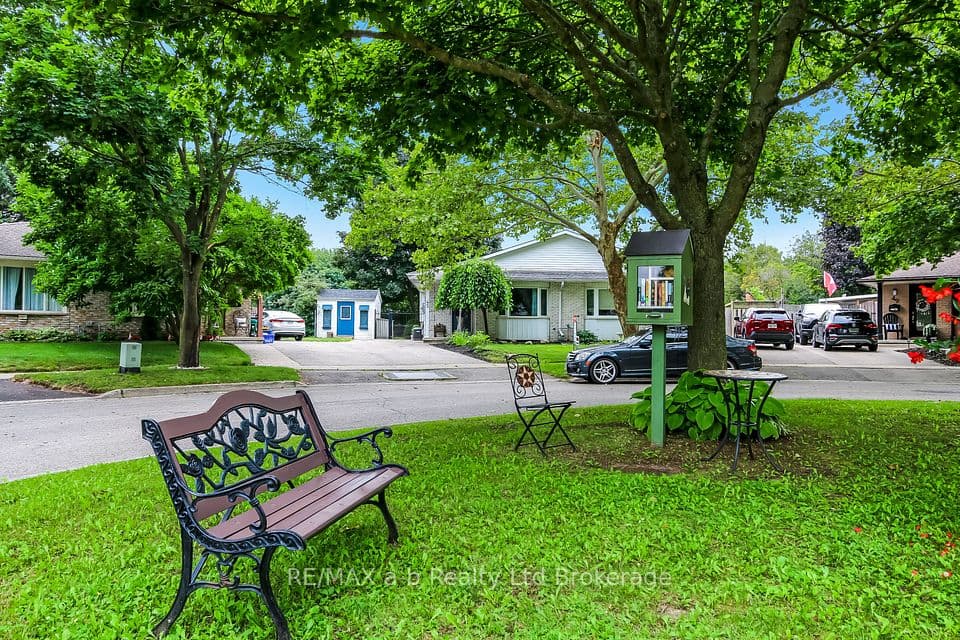 45 Carlyle Place, Kitchener, ON N2P 1R6 – photo 2