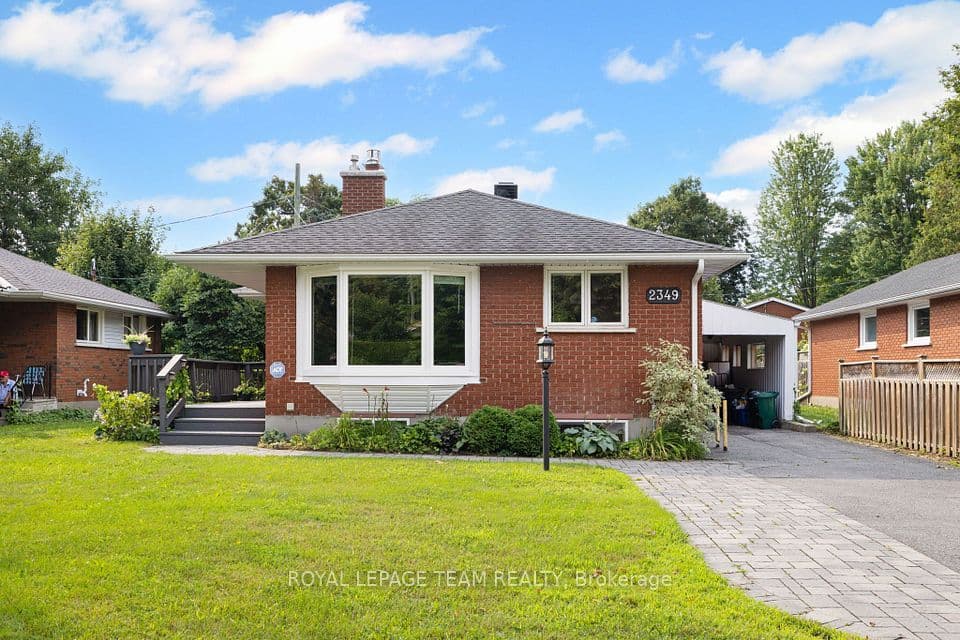 2349 Edwin Crescent, Parkway Park - Queensway Terrace S and Area, ON K2C 1H8 – main photo