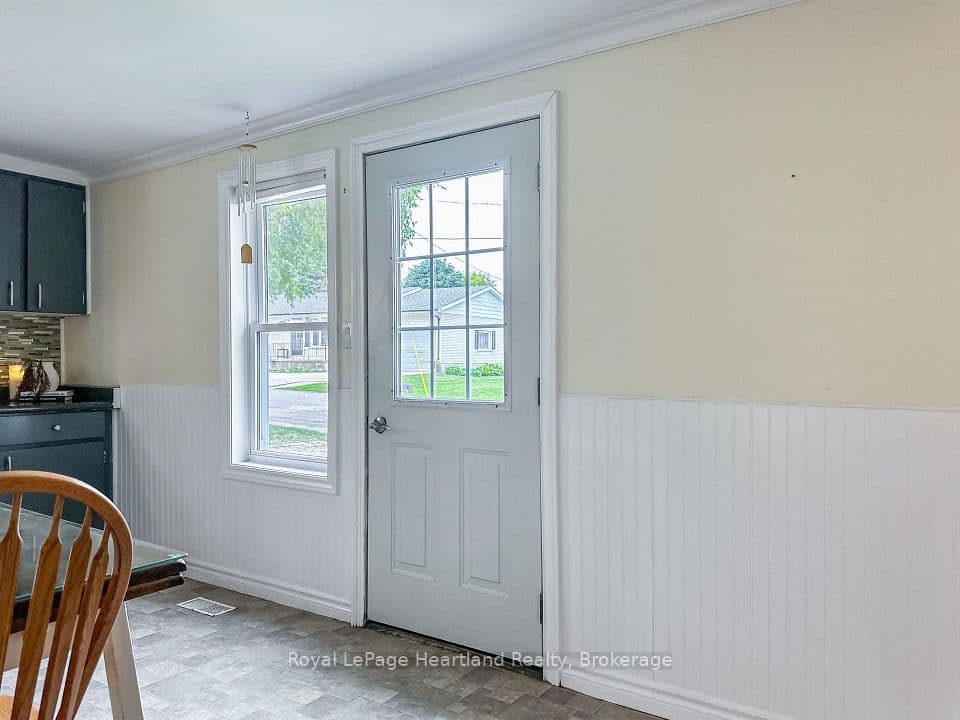 51 Side Street, Huron East, ON N0K 1W0 – photo 3
