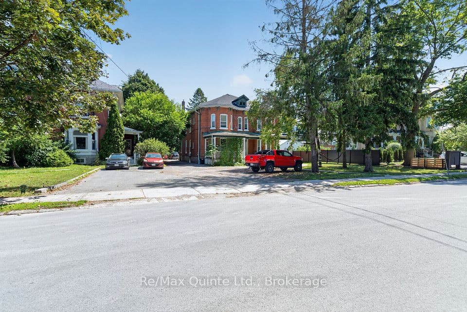 205 Charles Street, Belleville, ON K8N 3M3 – photo 2