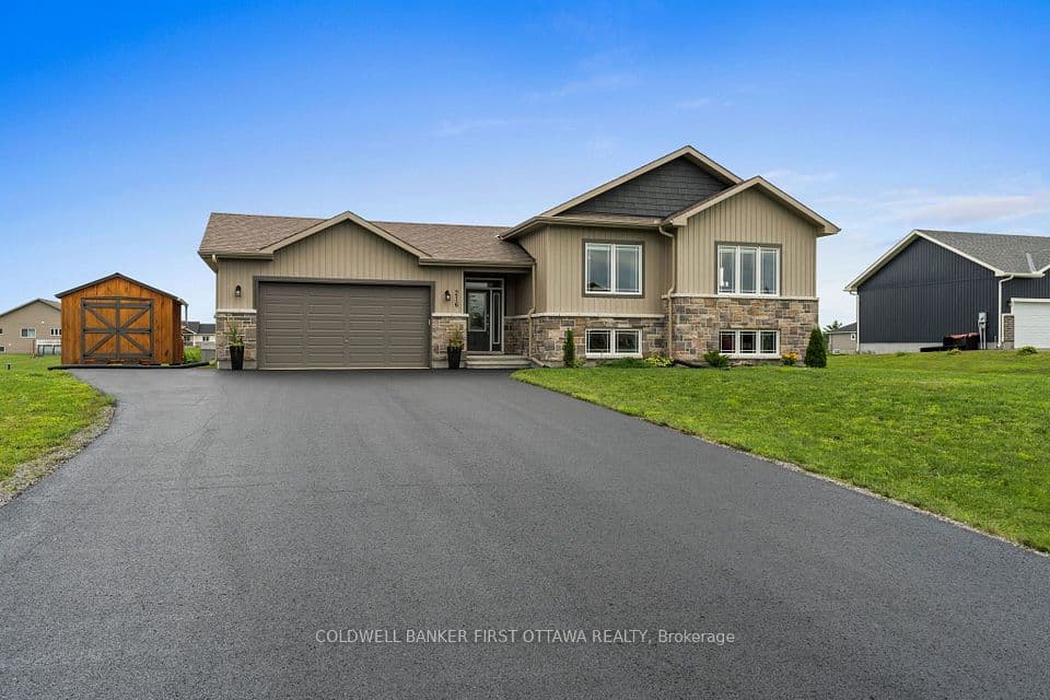 216 Owen Lucas Street, McNab/Braeside, ON K7S 3G8 – photo 2
