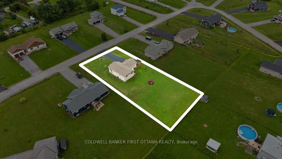 216 Owen Lucas Street, McNab/Braeside, ON K7S 3G8 – photo 3