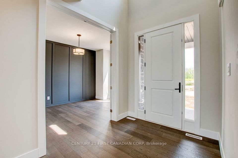 100 ASPEN Circle, Thames Centre, ON N0M 2P0 – photo 3