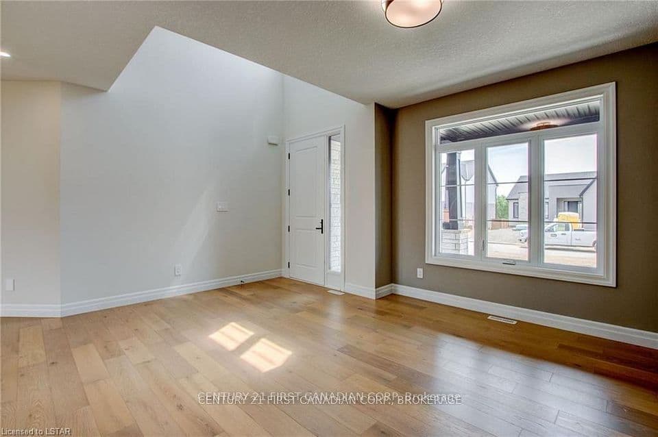 58 ASPEN Circle, Thames Centre, ON N0M 2P0 – photo 3