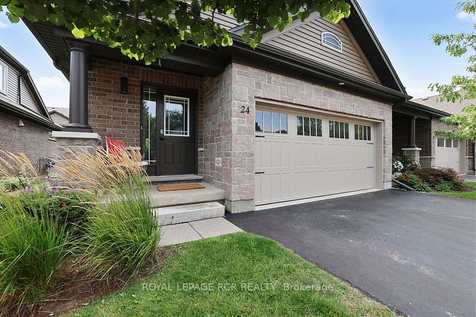 24 WESTMINSTER Crescent, Centre Wellington, ON N1M 1Y8 – main photo