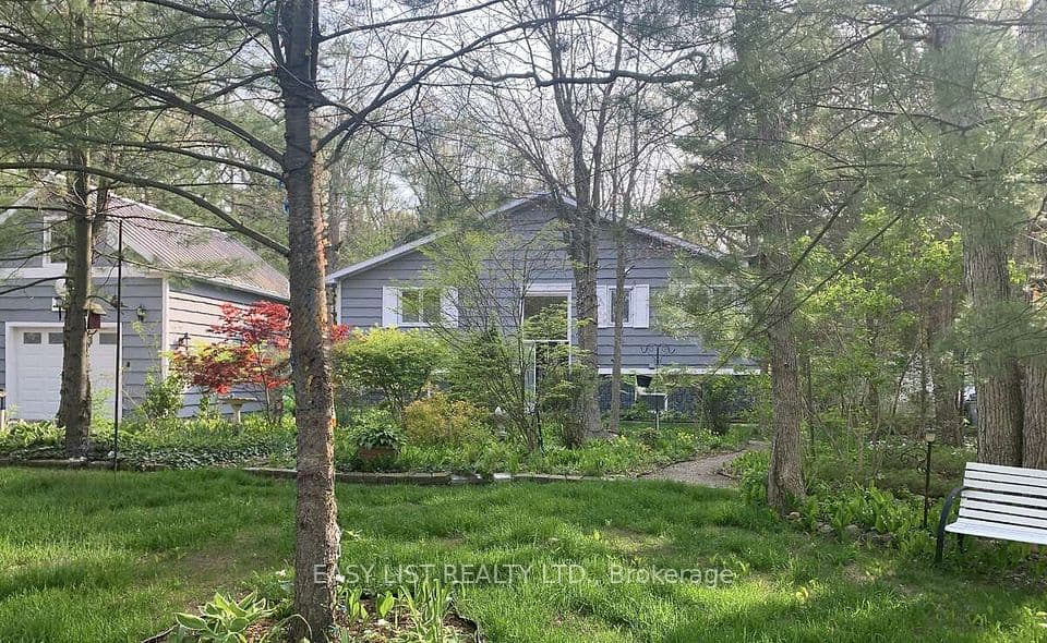 10161 Andrea Street, Lambton Shores, ON N0M 2L0 – main photo