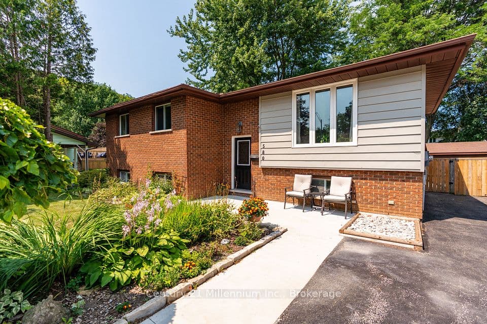 580 2nd A Street W, Owen Sound, ON N4K 6H4 – main photo