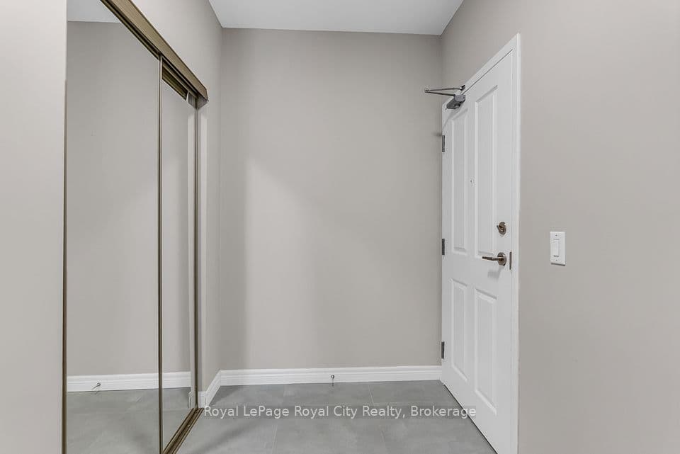 60 Wyndham Street S 301, Guelph, ON N1E 7H7 – photo 3
