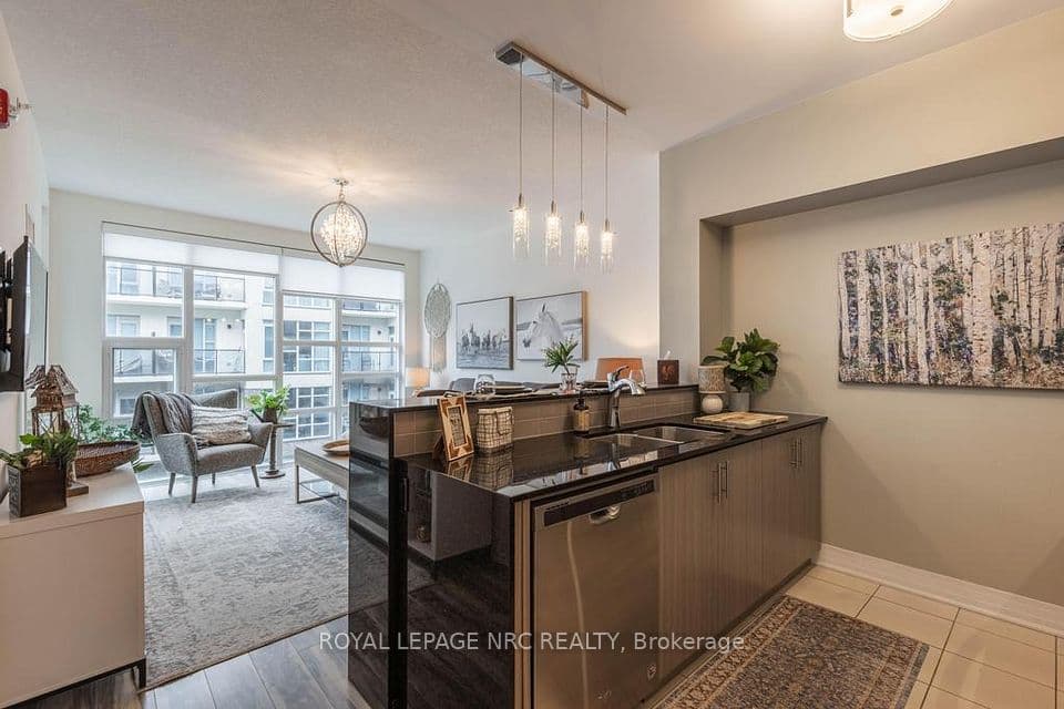 10 Concord Place 412, Grimsby, ON L3M 0G6 – main photo