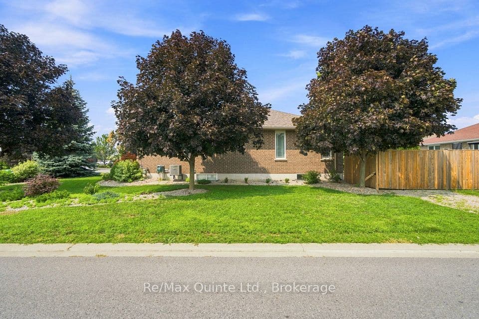 31 Essex Drive, Belleville, ON K8N 0M9 – photo 3