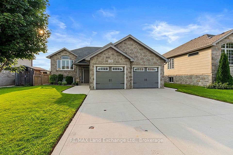 298 Stickel Street, Saugeen Shores, ON N0H 2C1 – main photo