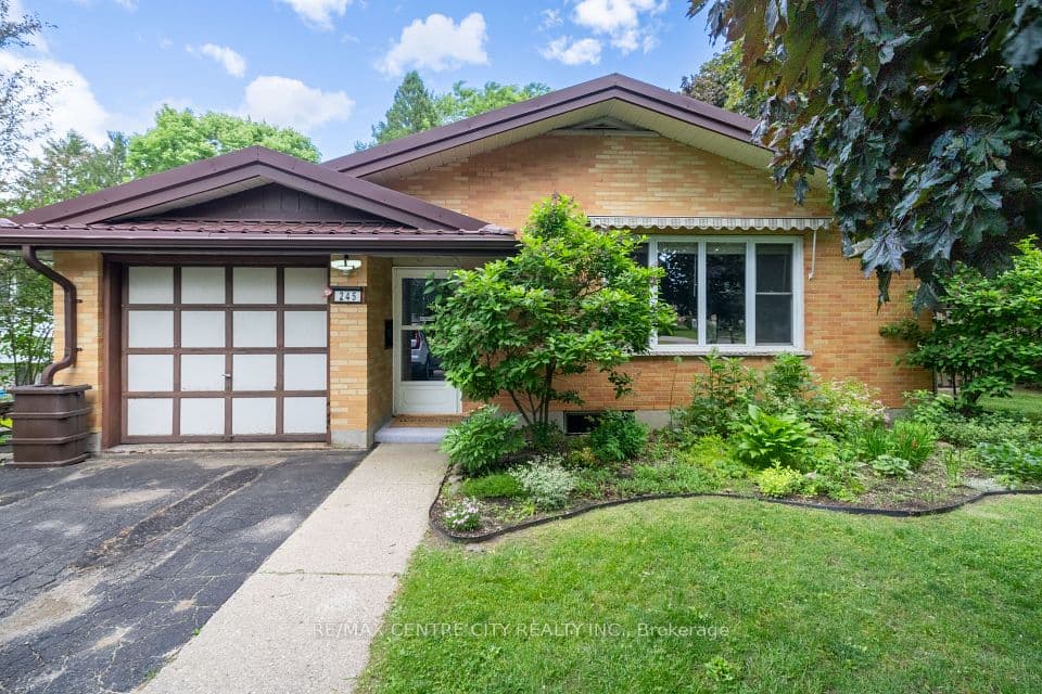 245 Dominion Street, Strathroy-Caradoc, ON N7G 3G9 – photo 2