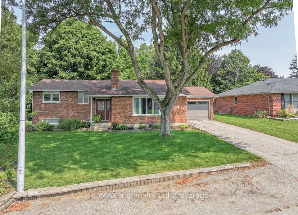 34 Glenridge Road, Tillsonburg, ON N4G 4J7 – photo 3