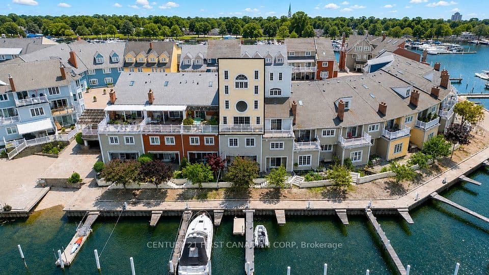 1500 Venetian Boulevard W45, Point Edward, ON N7T 7W4 – main photo