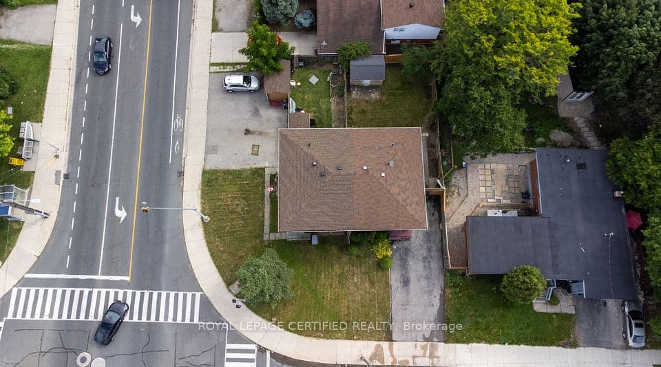 111 Limeridge Road W, Hamilton, ON L9C 2V3 – photo 3