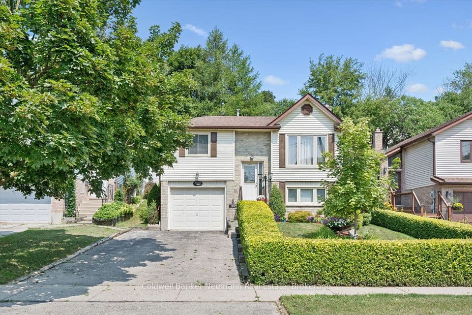 392 Imperial Road S, Guelph, ON N1K 1K3 – main photo