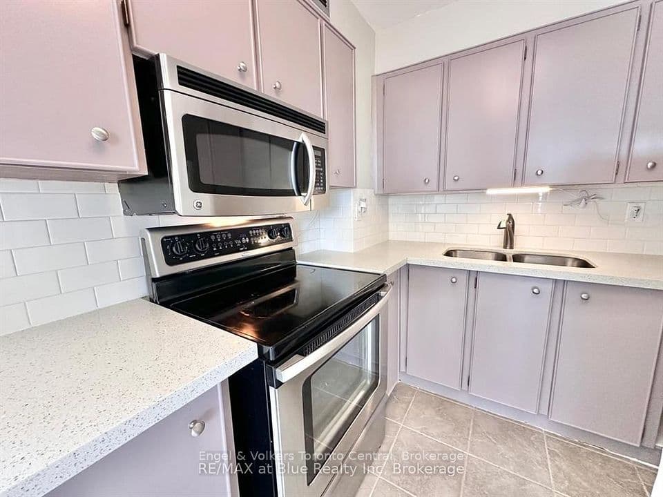 15 Towering Heights Boulevard 502, St. Catharines, ON L2T 3G7 – photo 3