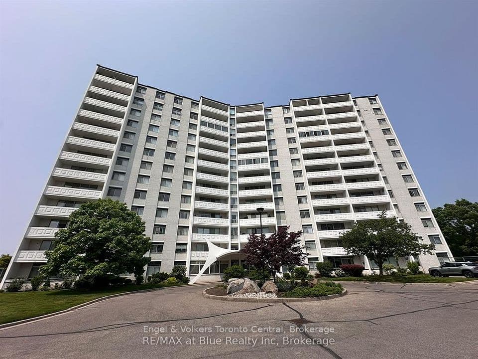 15 Towering Heights Boulevard 502, St. Catharines, ON L2T 3G7 – main photo