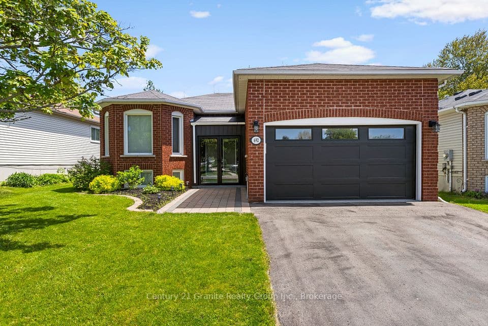 692 Ewing Street, Cobourg, ON K9A 5N8 – photo 2
