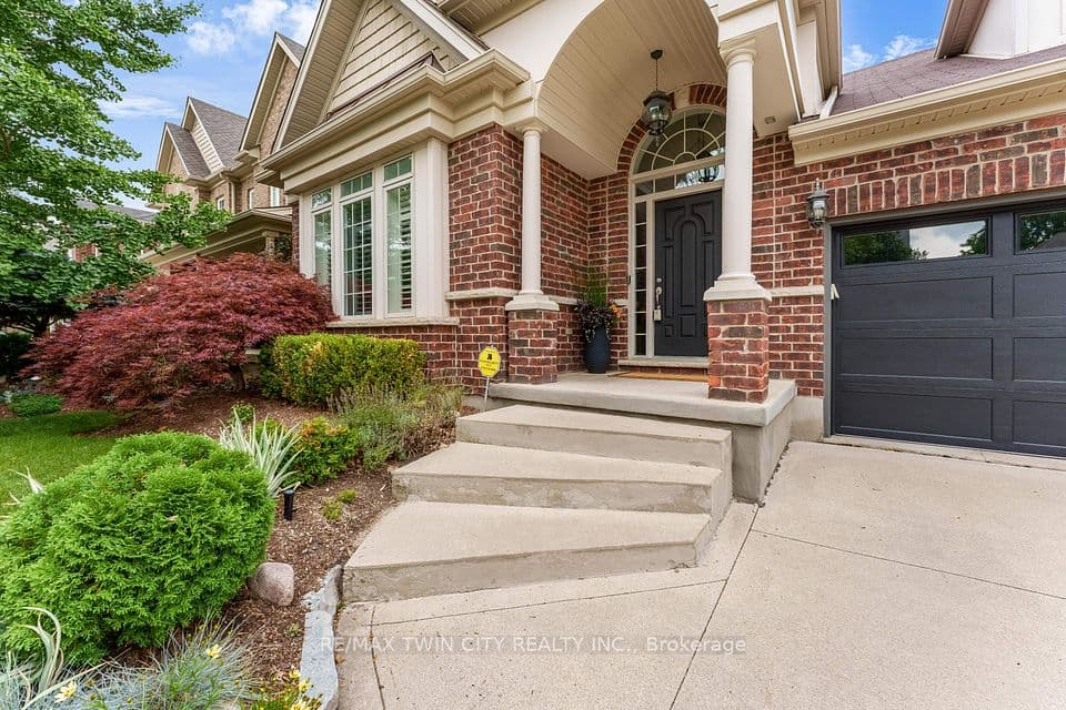 213 Edgewater Crescent, Kitchener, ON N2A 4M2 – photo 3
