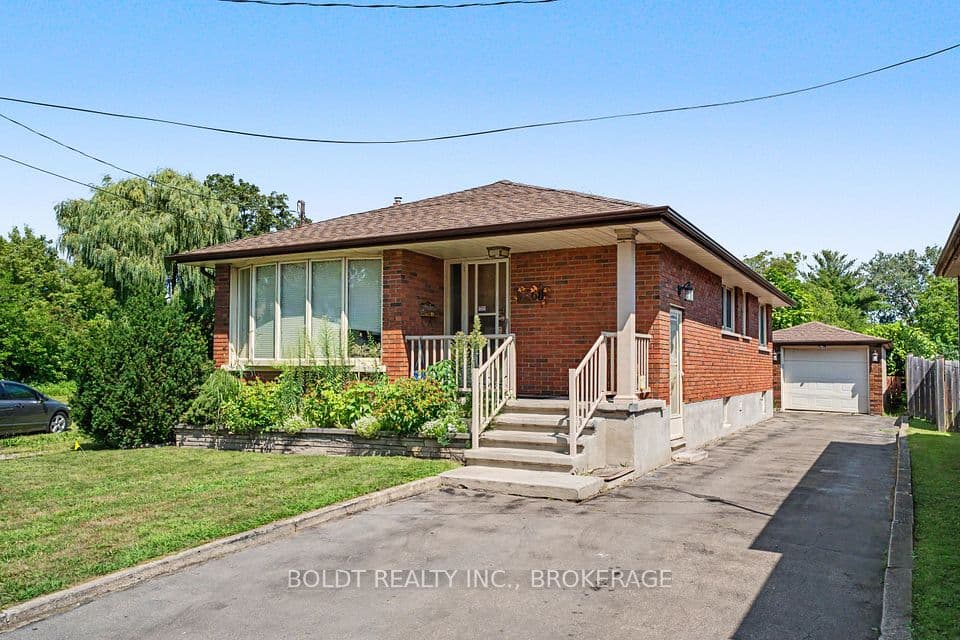 5568 Drummond Road, Niagara Falls, ON L2G 4L3 – main photo