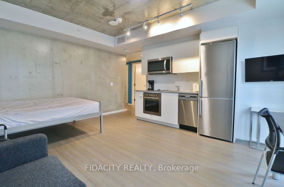 105 Champagne Avenue S 2018, Dows Lake - Civic Hospital and Area, ON K1S 5E5 – photo 3