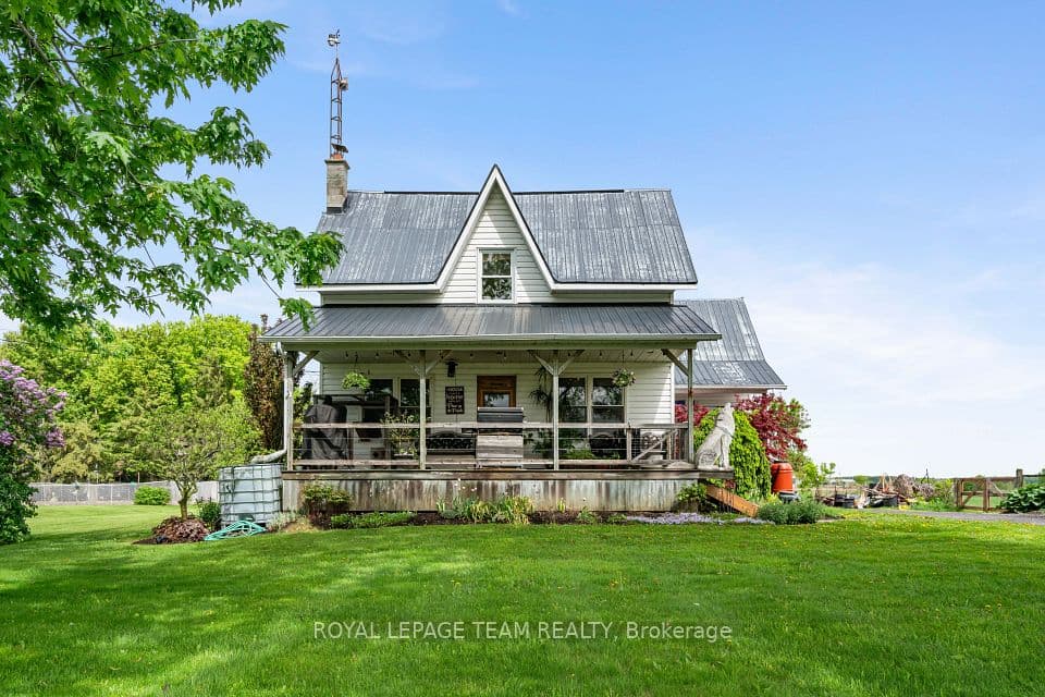 13585 County 9 Road, North Dundas, ON K0C 1H0 – main photo