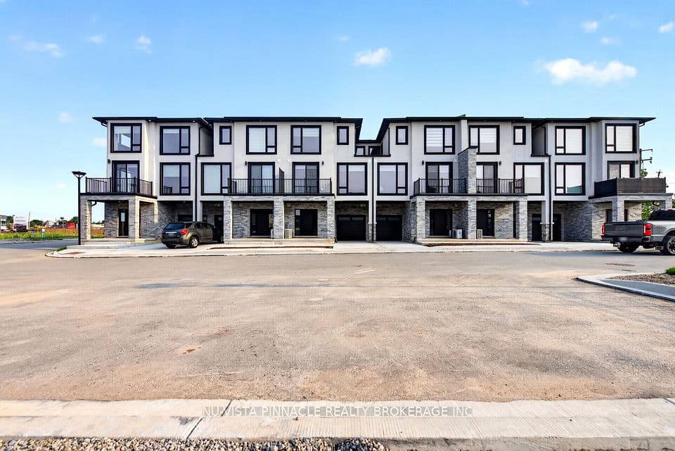 3111 Petty Road, London South, ON N6L 0K1 – main photo