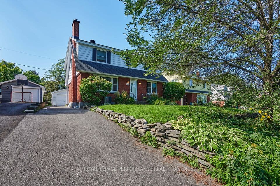166 Winther Avenue, Alta Vista and Area, ON K1H 6E2 – photo 2