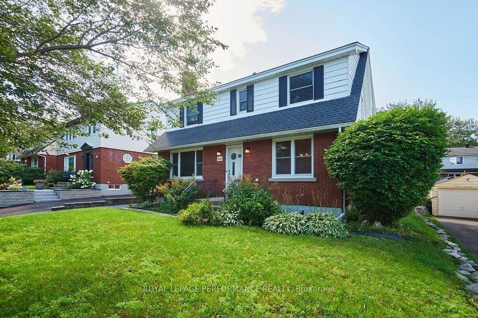 166 Winther Avenue, Alta Vista and Area, ON K1H 6E2 – main photo