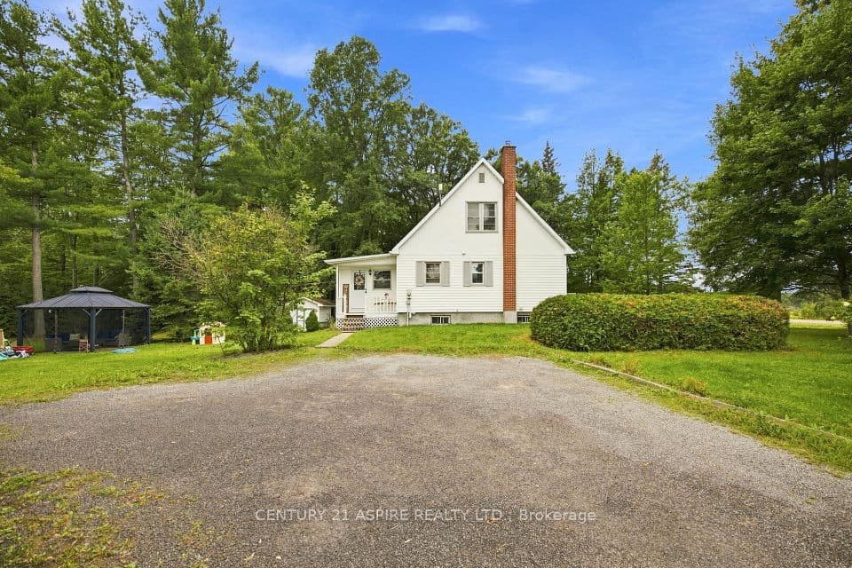 2583 B Line Road, Laurentian Valley, ON K8A 6W8 – main photo