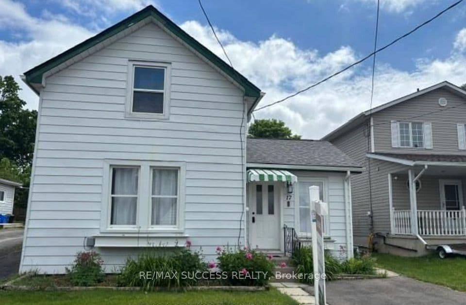 17 Dover Street, Woodstock, ON N4S 3L7 – main photo