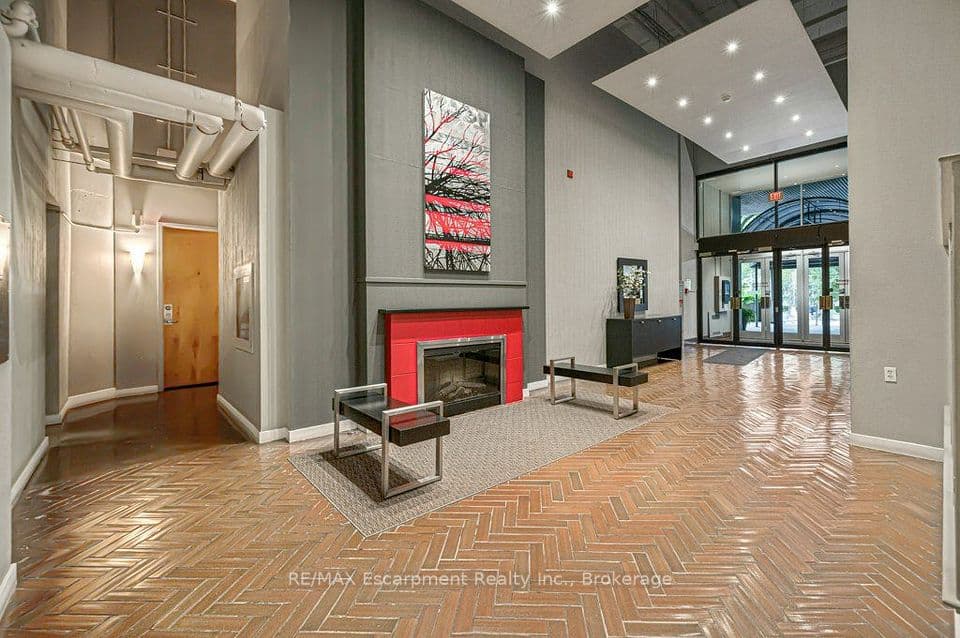 66 Bay Street S 107, Hamilton, ON L8P 4Z6 – photo 3