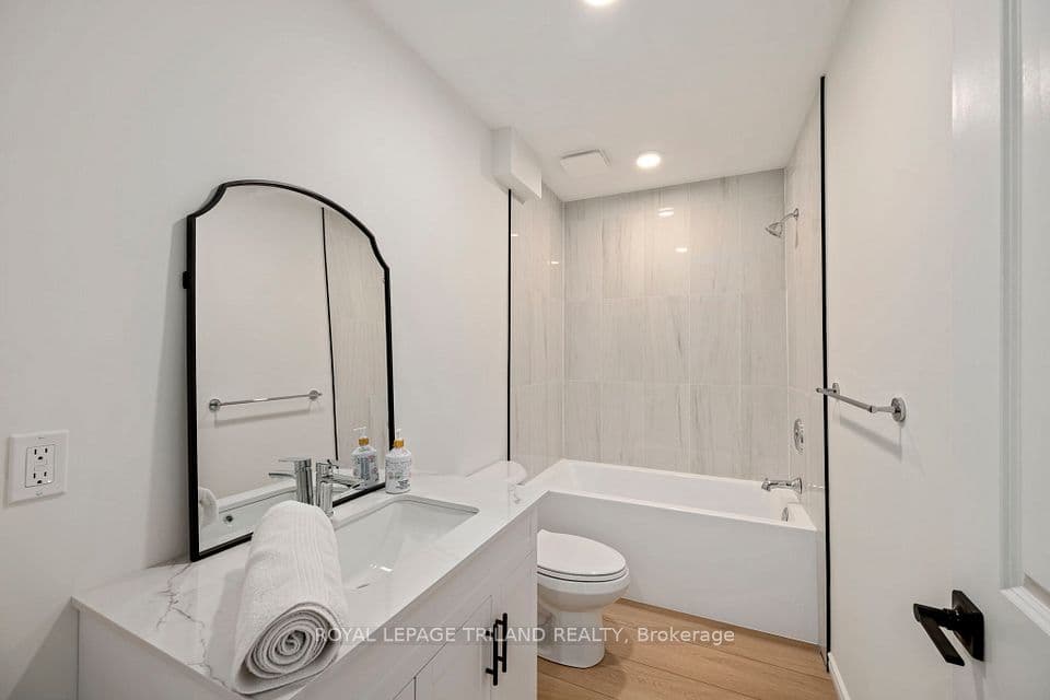 2 Evylean Court, St. Thomas, ON N5R 0P6 – photo 3