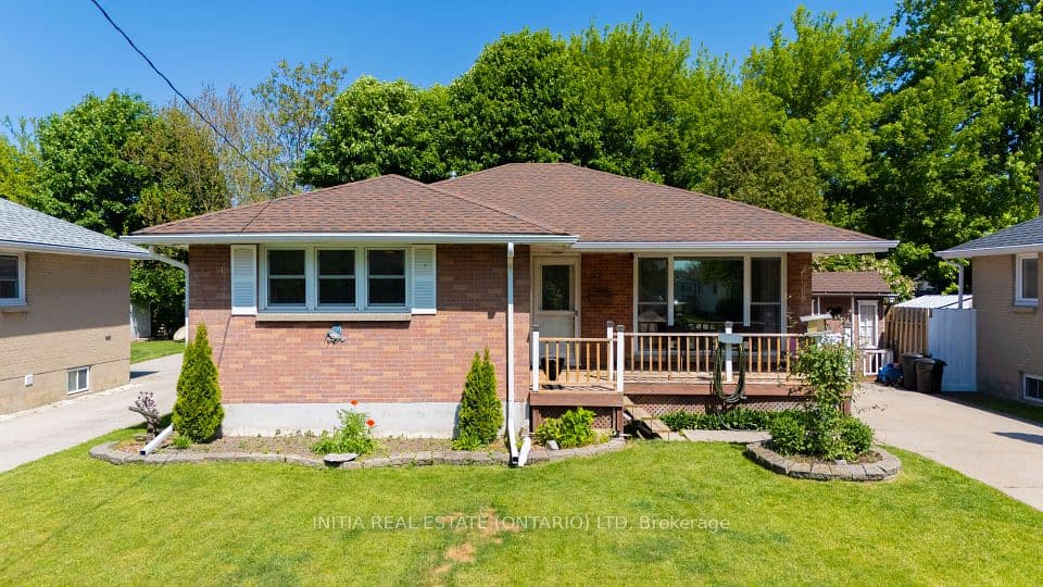 97 Grey Crescent, Sarnia, ON N7S 2S3 – main photo