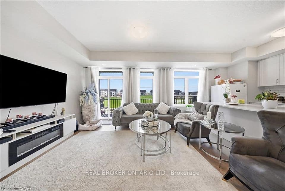 176 Wheat Lane 88, Kitchener, ON N2R 1R7 – main photo