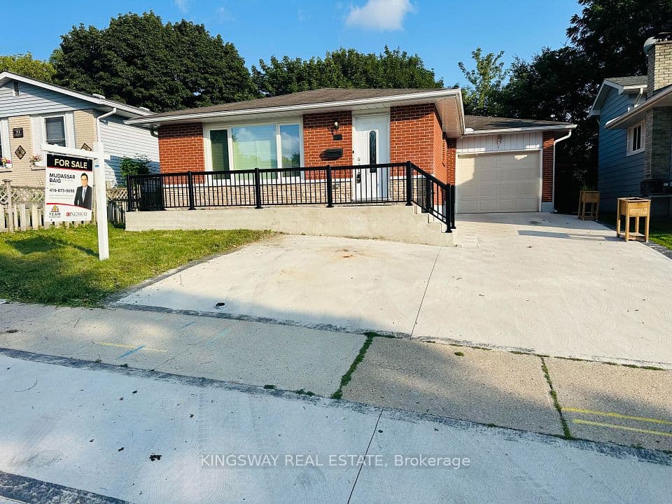 35 Silver Aspen Crescent, Kitchener, ON N2N 1H5 – photo 2