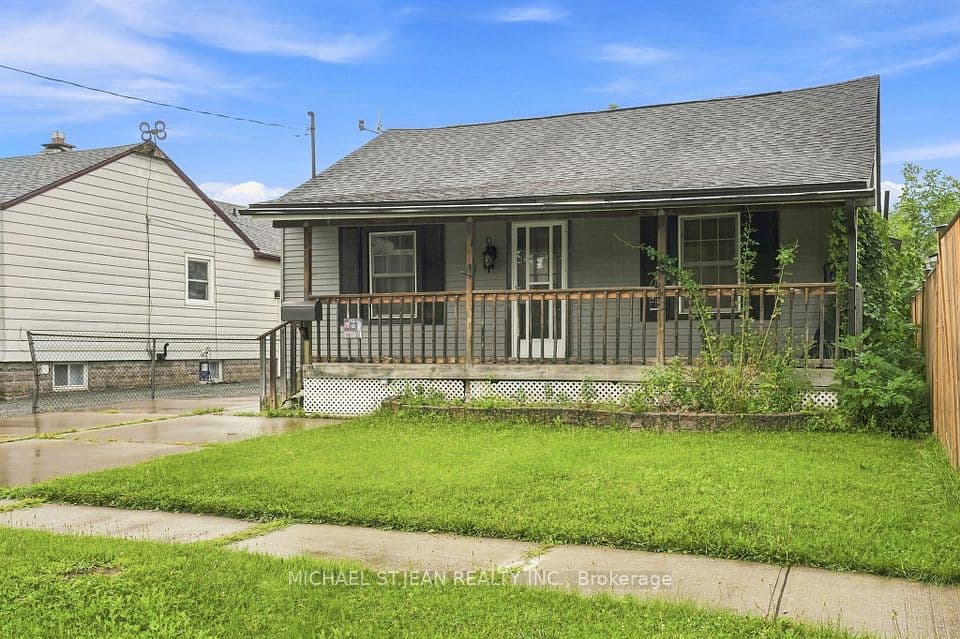 4 Hilda Street, St. Catharines, ON L2S 1Z8 – main photo