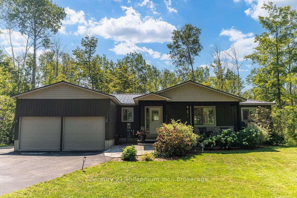 117 Rolling Hills Drive, South Bruce Peninsula, ON N0H 2T0 – main photo