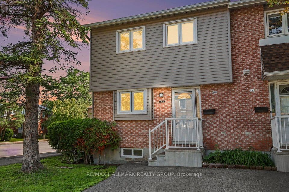 1747A Lamoureux Drive, Orleans - Cumberland and Area, ON K1E 2N3 – main photo
