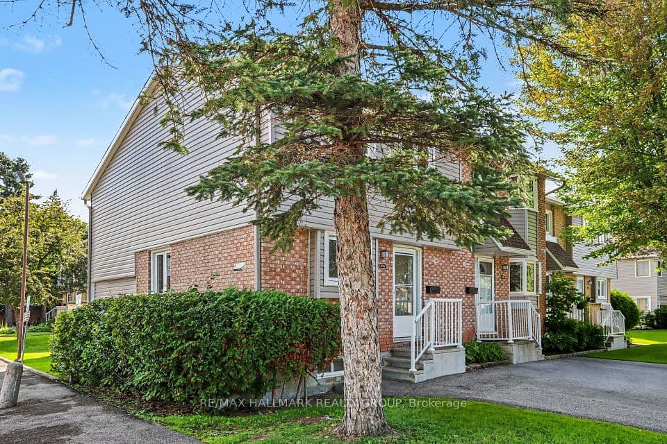 1747A Lamoureux Drive, Orleans - Cumberland and Area, ON K1E 2N3 – photo 2
