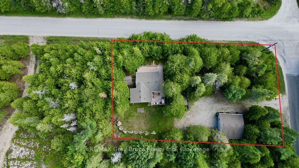 202 Whiskey Harbour Road, Northern Bruce Peninsula, ON N0H 1W0 – main photo