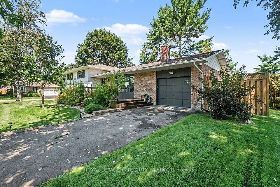 92 Lennox Street S, Stittsville - Munster - Richmond, ON K0A 2Z0 – photo 3