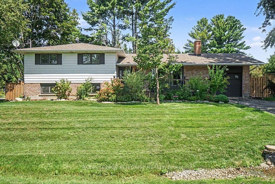 92 Lennox Street S, Stittsville - Munster - Richmond, ON K0A 2Z0 – main photo