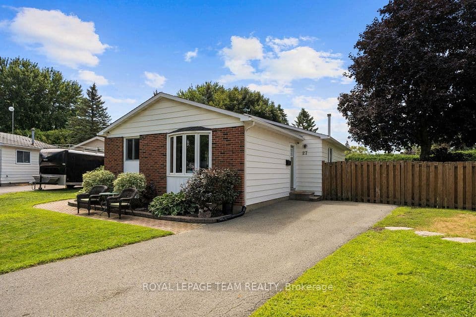 27 Ballantrae Way, Kanata, ON K2L 1N3 – photo 3