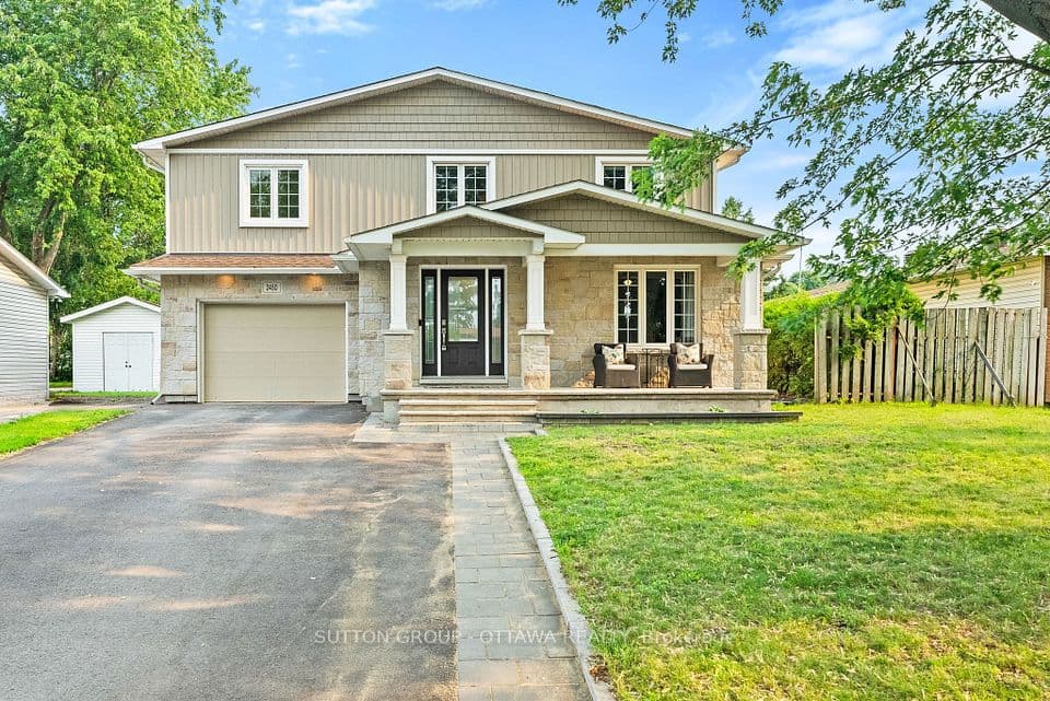 2450 Blackstone Crescent, Elmvale Acres and Area, ON K1B 4H2 – main photo