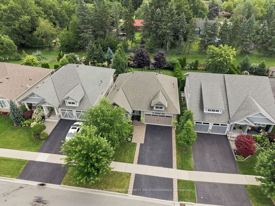 13 Oakdale Boulevard, West Lincoln, ON L0R 2A0 – main photo